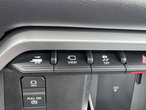Used 2025 Toyota Tundra Platinum AWD/4WD image 37