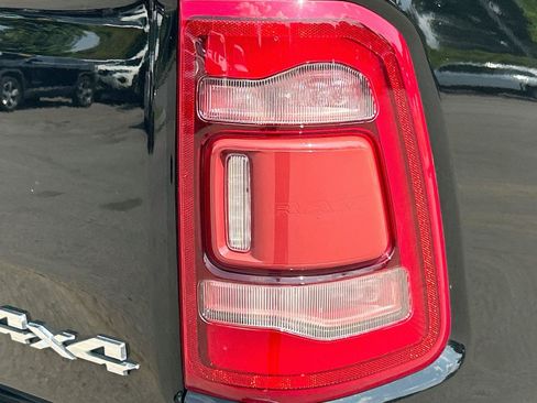 Used 2022 RAM 1500 Laramie AWD/4WD image 11