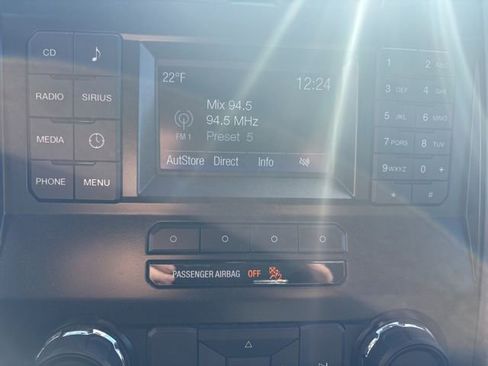 Used 2016 Ford F150 XLT image 10