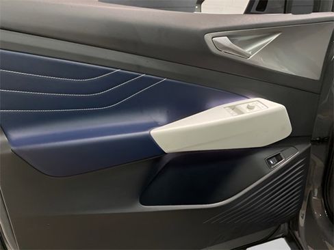 Used 2023 Volkswagen ID.4 Pro S image 15