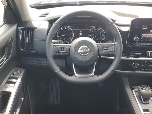 New 2025 Nissan Pathfinder SV w/ SV Premium Package image 9