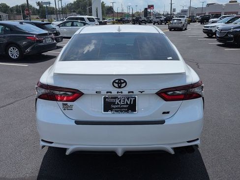 Certified 2022 Toyota Camry SE FWD image 6