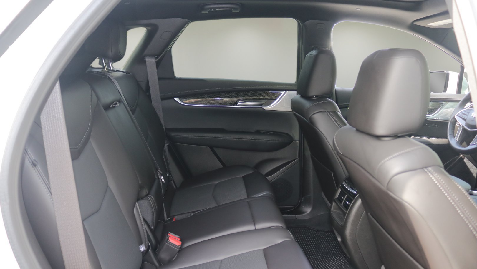 Used 2024 Cadillac XT5 Sportv w/ Technology Package AWD/4WD image 17