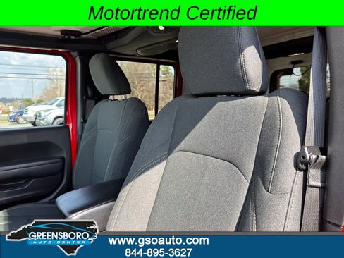 Used 2024 Jeep Wrangler Unlimited AWD/4WD image 14