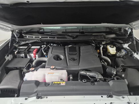 New 2026 Toyota Tundra SR5 image 9