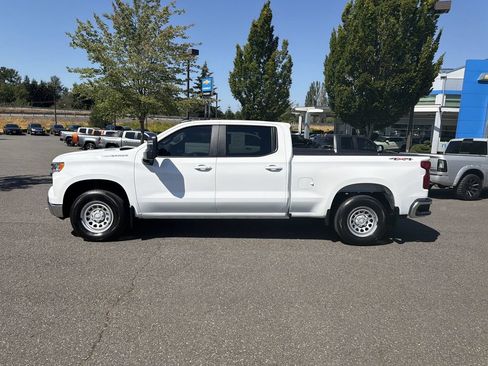 Used 2025 Chevrolet Silverado 1500 LT AWD/4WD image 6
