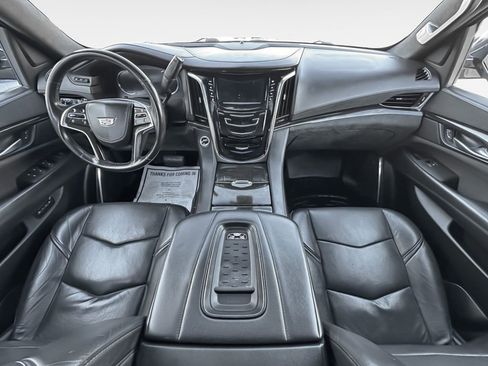 Used 2017 Cadillac Escalade ESV Platinum image 16