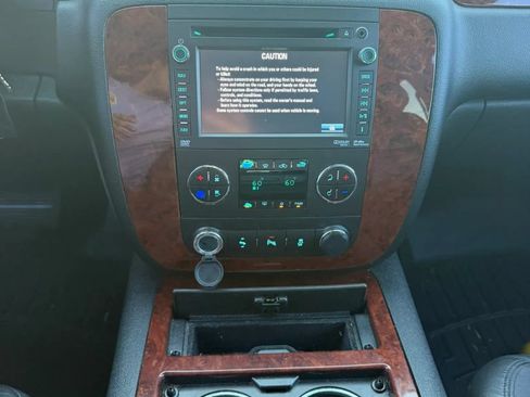 Used 2012 Chevrolet Tahoe LTZ AWD/4WD image 26