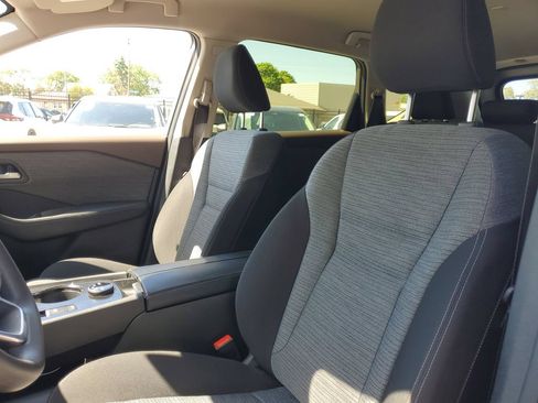 Used 2023 Nissan Rogue SV AWD/4WD image 16