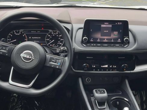 Used 2022 Nissan Rogue SV AWD/4WD image 4