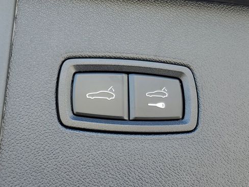 Used 2022 Porsche Cayenne image 8