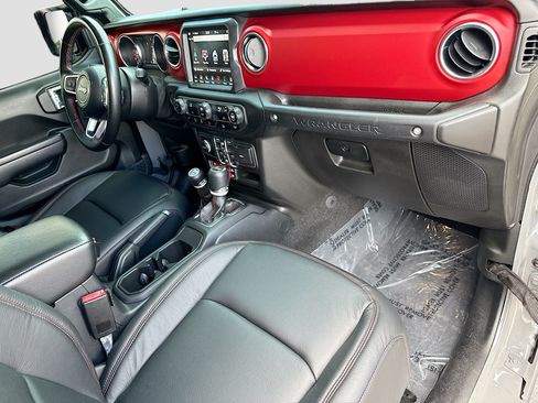 Used 2021 Jeep Wrangler Unlimited Rubicon AWD/4WD image 12