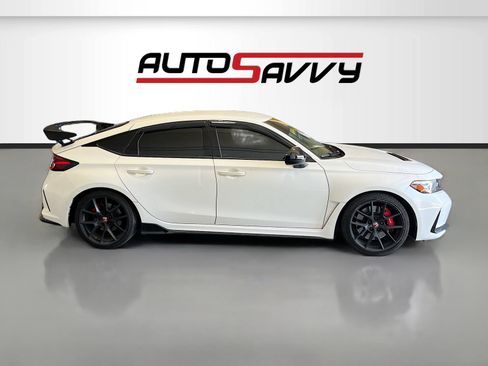 Used 2024 Honda Civic Type R image 8