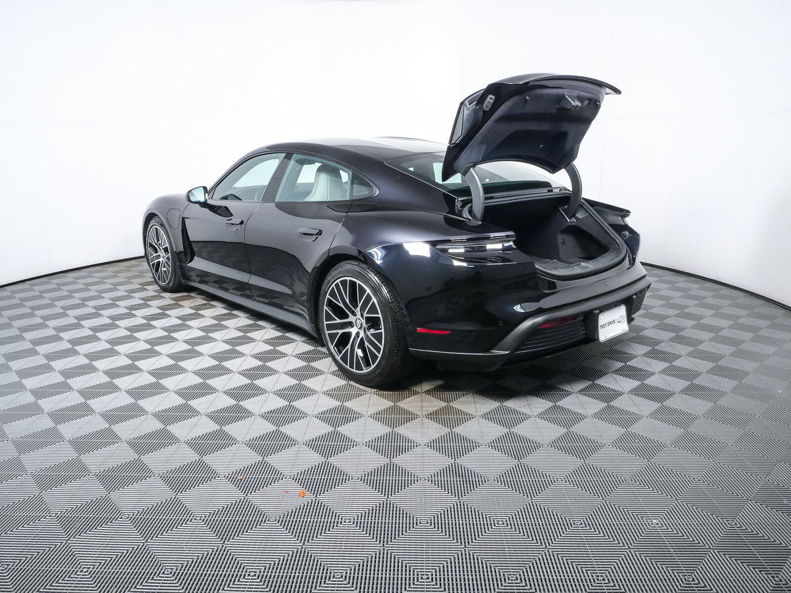 Certified 2022 Porsche Taycan RWD image 30