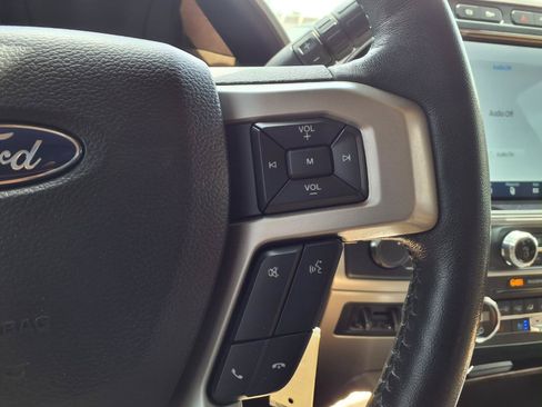 Used 2022 Ford F350 Lariat w/ Lariat Value Package AWD/4WD image 8