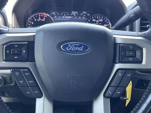 Certified 2022 Ford F450 Lariat w/ Lariat Value Package AWD/4WD image 19