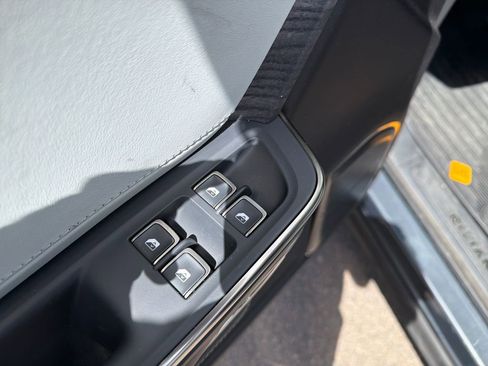 Used 2024 Rivian R1S Adventure AWD/4WD image 11