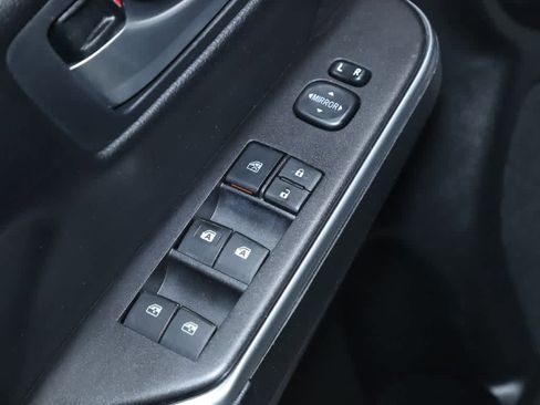 Used 2017 Toyota Camry SE image 16