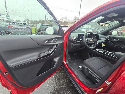 New 2026 Chevrolet Equinox LT w/ Safety and Technology Package image 15