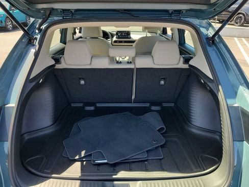 Certified 2024 Honda HR-V LX image 8