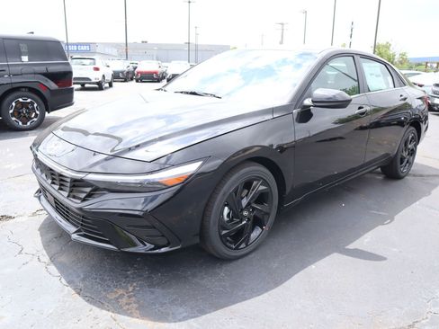 New 2026 Hyundai Elantra SEL Sport Premium FWD image 13