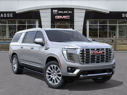 New 2026 GMC Yukon XL Denali w/ Denali Reserve Package AWD/4WD image 7