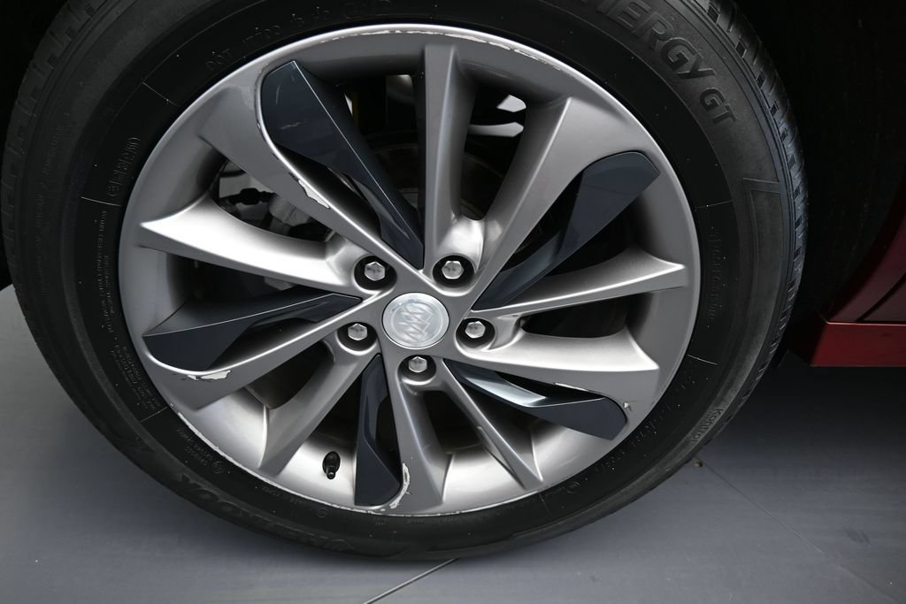Used 2023 Buick Encore GX Select w/ Sport Touring Package FWD image 46
