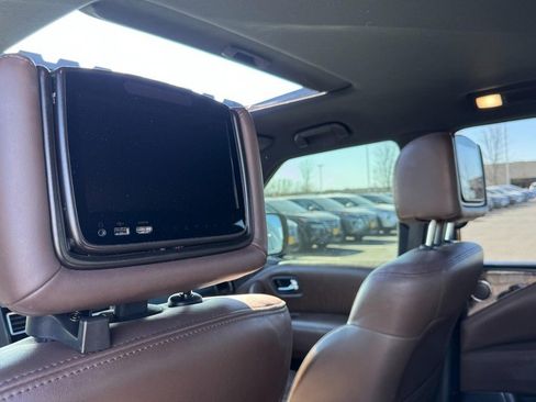 Used 2021 Nissan Armada Platinum w/ Captain's Chairs Package image 9