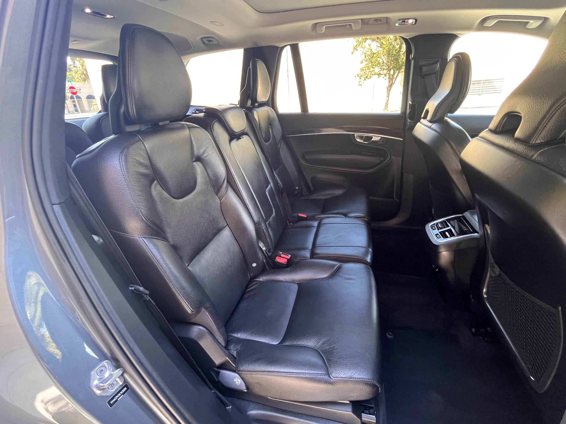 Used 2019 Volvo XC90 T6 Momentum w/ Advanced Package AWD/4WD image 14