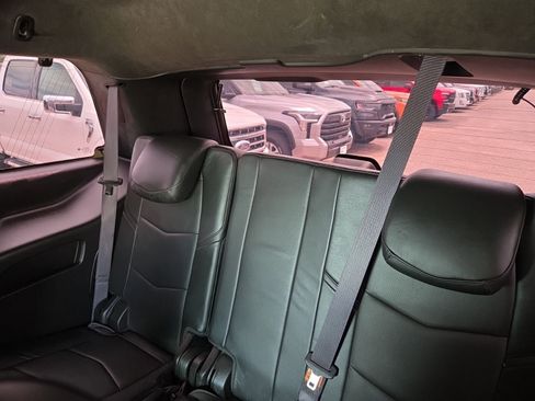 Used 2017 Cadillac Escalade Platinum AWD/4WD image 46