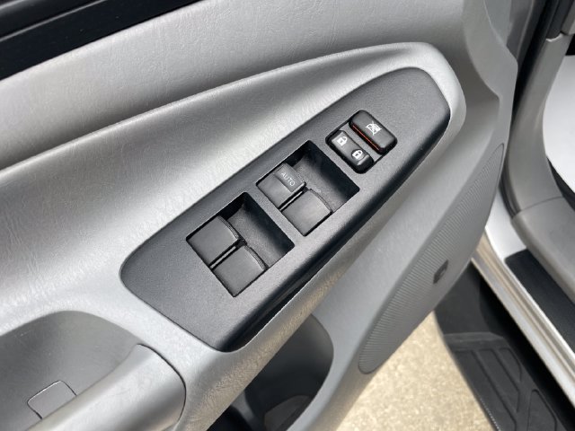 Used 2014 Toyota Tacoma 4x4 Double Cab w/ Limited Package image 21