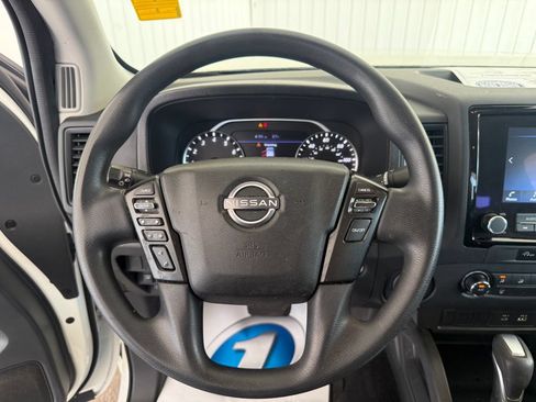 Used 2024 Nissan Frontier S RWD image 13