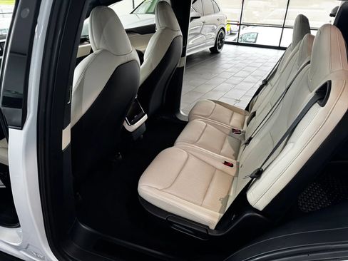 Used 2023 Tesla Model X AWD/4WD image 23