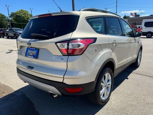 Used 2018 Ford Escape SE AWD/4WD image 3