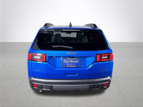 New 2026 Jeep Cherokee Laredo image 7