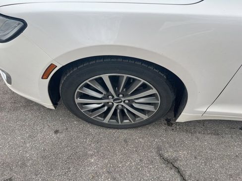 Used 2018 Lincoln MKZ Select w/ Select Plus Package image 9