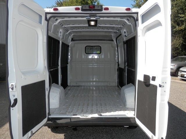 Used 2025 RAM ProMaster 2500 w/ Convenience Group FWD image 35