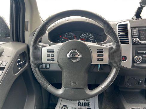 Used 2018 Nissan Frontier SV RWD image 17