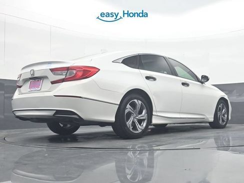 Used 2018 Honda Accord EX image 32