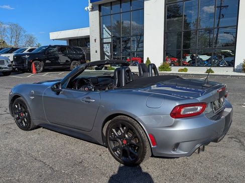 Used 2017 FIAT 124 Spider Abarth RWD image 40