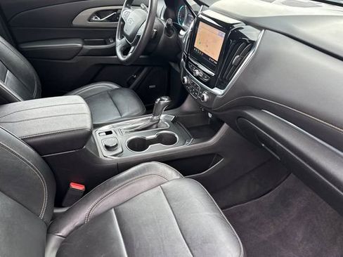 Used 2020 Chevrolet Traverse RS image 20