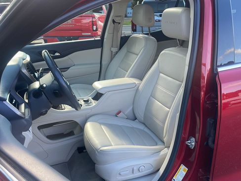 Used 2022 GMC Acadia Denali w/ Denali Ultimate Package AWD/4WD image 27