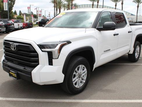 Certified 2025 Toyota Tundra SR5 AWD/4WD image 18