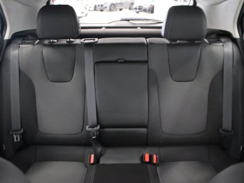 Used 2023 Buick Encore GX Select w/ Sport Touring Package image 35