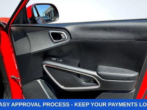 Used 2023 Kia Soul LX w/ LX Technology Package FWD image 33