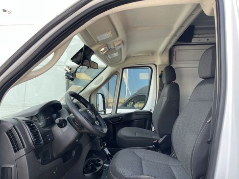 Used 2022 RAM ProMaster 2500 FWD image 9