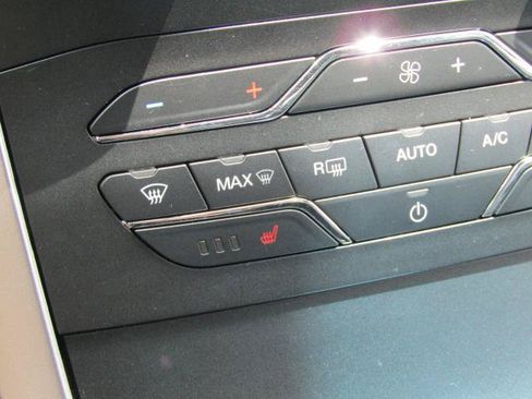 Used 2016 Ford Edge SEL w/ Equipment Group 201A AWD/4WD image 27