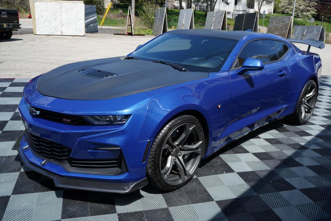 Used 2020 Chevrolet Camaro SS RWD image 12