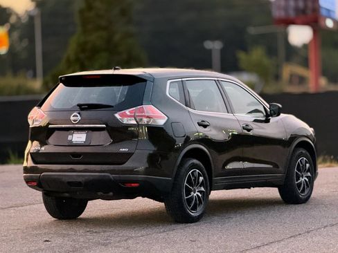 Used 2016 Nissan Rogue S AWD/4WD image 9