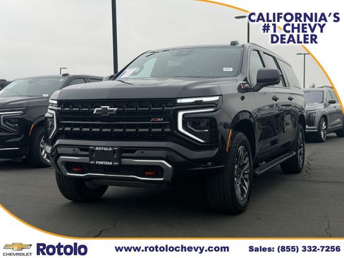 Used 2025 Chevrolet Suburban Z71 AWD/4WD image 3